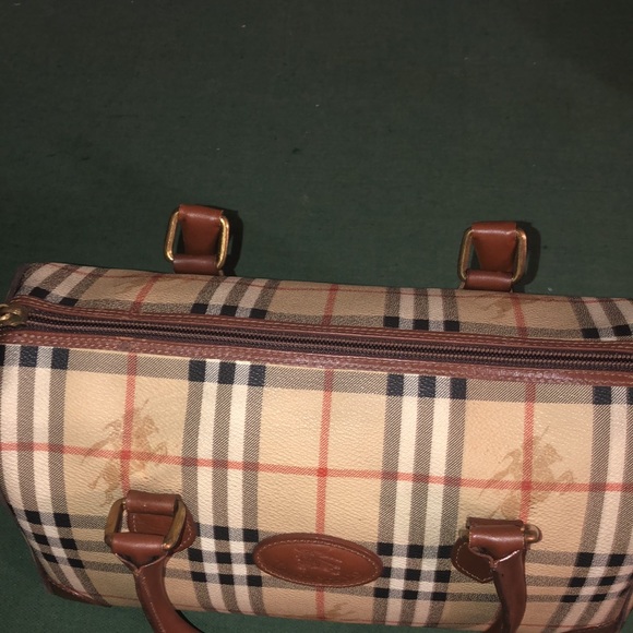 Burberry - Picture 3 of 15